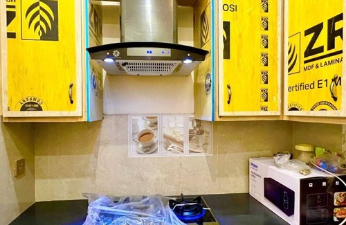 Lahore Apartment | Spacious 2 Bedroom Apartment with AC and Kitchen near Mall Road Lahore
