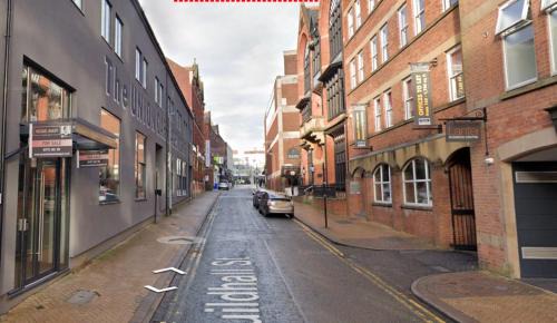 Preston Apartment | Spacious 2 Bedroom Apartment in Preston City Centre with Free Parking by Eason Stays, Good for Business Stays and Family Getaways