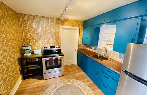 Lyons Apartment | Spacious 2 Bedroom Apartment in Lyons