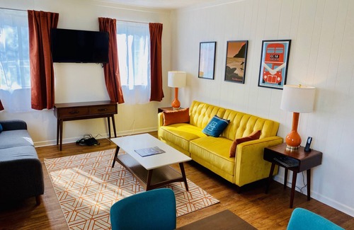 Lyons Apartment | Spacious 2 Bedroom Apartment in Lyons