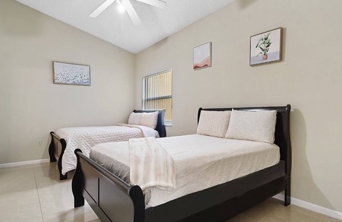 Plantation House | Spacious 2 Bedroom Condo-Townhome - SAWGRASS MALL