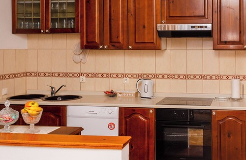 Mostar Old Town Condo | Spacious 2-bedroom condo with AC, WiFi in delightful Mostar