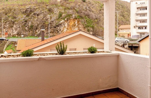 Mostar Old Town Condo | Spacious 2-bedroom condo with AC, WiFi in delightful Mostar