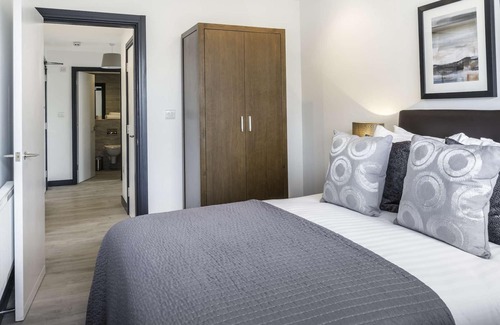 Stepney Green Apartment | Spacious 2-Bedroom Executive Apartment – Ideal for Business Travellers