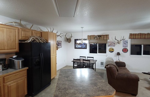 Victor Apartment | Spacious 2 Bedroom Guest house in the Country