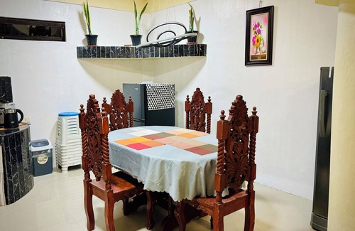 Vigan House | Spacious 2-bedroom house near Baluarte in Vigan City