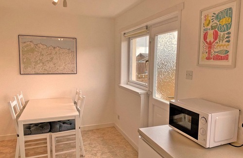 Cullen House | Spacious 2 Bedroom Home in Picturesque Cullen.