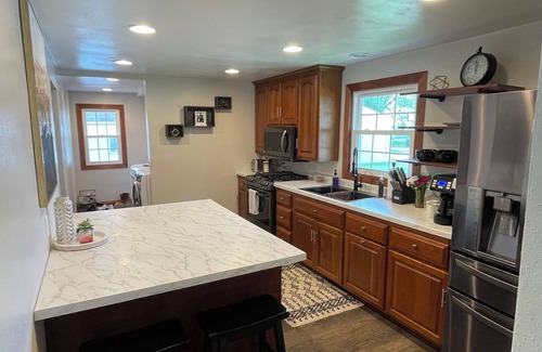 Kimberly House | Spacious 2 Bedroom House in the Heart of Kimberly
