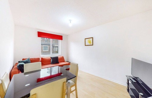 Mortlake House | Spacious 2 bedroom house in Putney