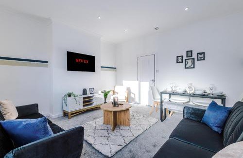 Wakefield Apartment | Spacious 2-Bedroom House near Wakefield Centre and Train Station with Free Parking, Ideal for Contractors & Long Stays - NordStay