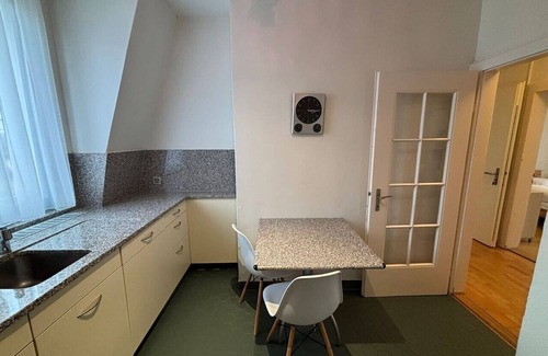 District 2 Apartment | Spacious 2-bedroom near lake