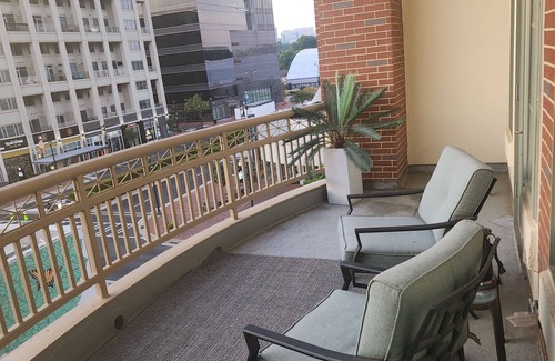 Home Park House | Spacious 2 bedroom plus loft with a elegenat setting and a great view.
