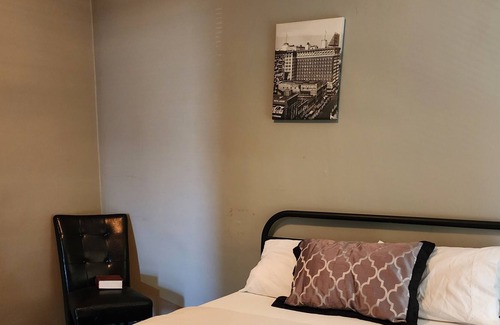 Mexicantown - Southwest Detroit House | Spacious 2 Bedroom, Renovated and Newly Furnished