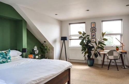 Southwark Apartment | Spacious 2 Bedroom Retreat In East Dulwich