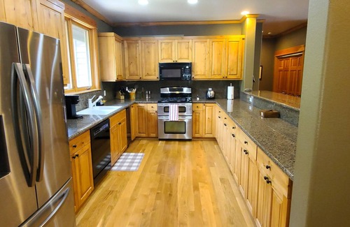 Big Sky Condo | Spacious 2-bedroom Ski in/Ski out condo in beautiful Big Sky, Montana.