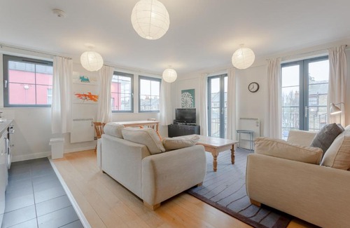 Clissold Apartment | Spacious 2 Bedroom Stoke Newington Flat