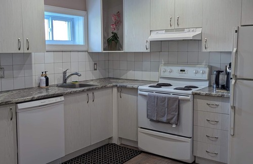 Brossard Apartment | Spacious 2-bedroom suite minutes from Montreal attractions