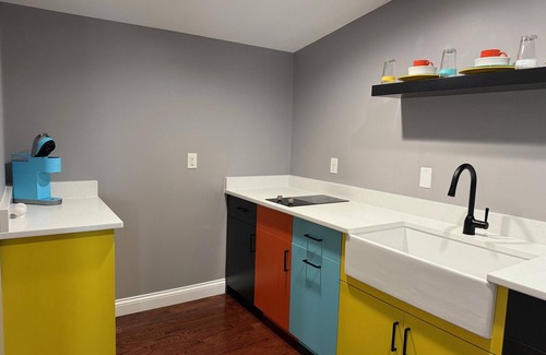 Lexington Apartment | Spacious 2 Bedroom Upstairs Apt in Lexington/Mansfield Monthly Rates Available