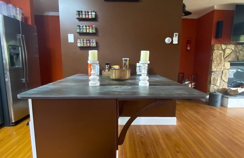East Jewett Condo | Spacious 2-bedroom condo with mountain views & lots of hiking