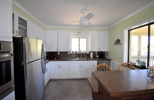 Tybee Island Apartment | Spacious 2 bedroom apartment with free parking