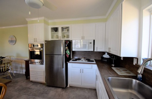 Tybee Island Apartment | Spacious 2 bedroom apartment with free parking