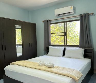 Thong Chai House | Spacious 2-bedroom villa near beach