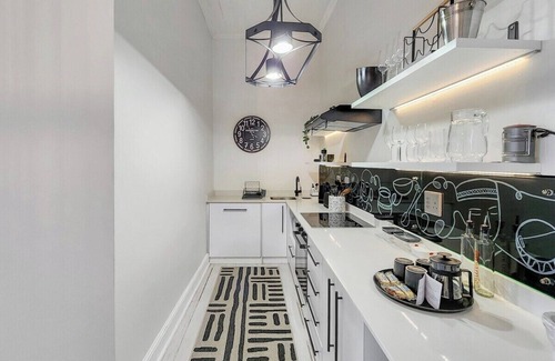 Observatory Apartment | Spacious 2 BR Apartment In Obz