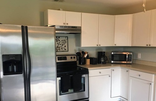 Saugerties Apartment | Spacious, 2 BR Condo Next to Horse Shows, Catskill Mountain Views