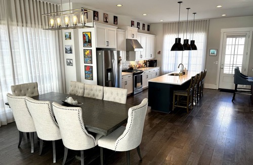 Castleberry Hill House | Spacious 2 BR Urban Oasis at Castleberry Station in downtown Atlanta