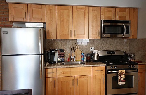 Queens Apartment | Spacious 2 Brm Apartment In The Hear Of Astoria!