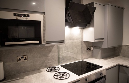 Leeds House | Spacious 2 double bedroom property
