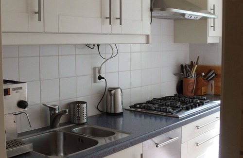 Eastern Docklands Apartment | Spacious 2 room apartment on the water in the center of Amsterdam.