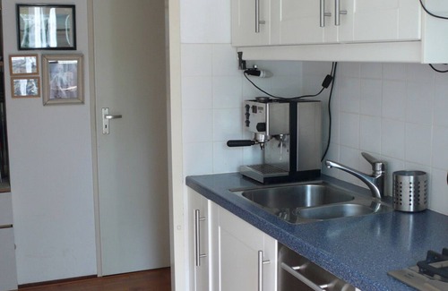 Eastern Docklands Apartment | Spacious 2 room apartment on the water in the center of Amsterdam.