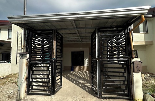 Dumaguete House | Spacious 2-storey Home with Modern Amenities
