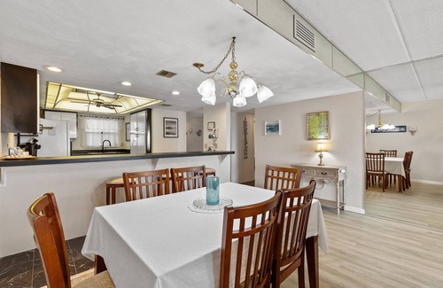 Little Venice Condo | ⭐Spacious 2BR-Walk to Beach-Pool + Tennis Courts-Ocean Terrace Club 601⭐