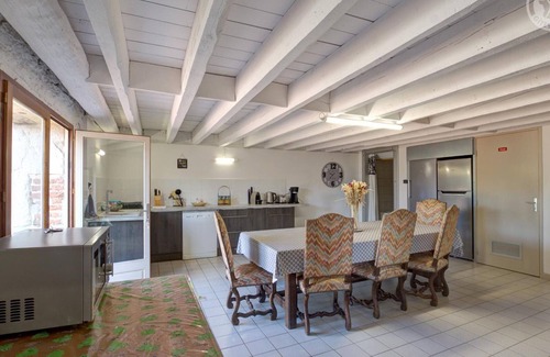 L'Hopital-le-Grand Cottage | Spacious 230m² Cottage with Spa, Garden & Games in Renovated Farmhouse