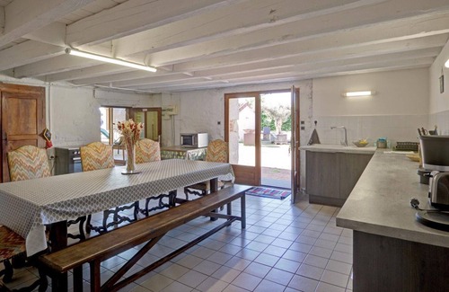 L'Hopital-le-Grand Cottage | Spacious 230m² Cottage with Spa, Garden & Games in Renovated Farmhouse