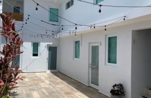 Santurce House | Spacious 2B-WiFi, Walk2Rests and Beach, Pkg