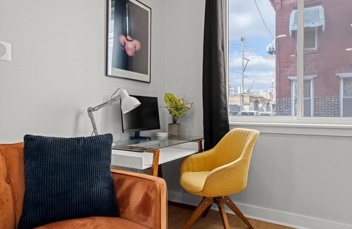South Philadelphia Apartment | Spacious 2Bd/2Bth Modern Duplex Sleeps 6