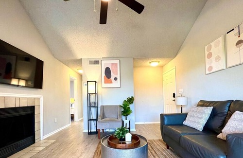 Milwood Apartment | Spacious 2bd apartment near Cedar Park & Domain