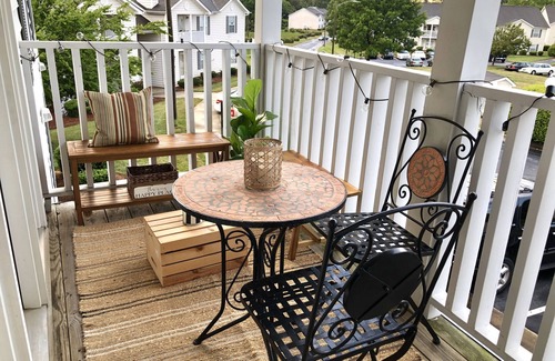 Greensboro Condo | Spacious 2bd Condo in the center of Greensboro!