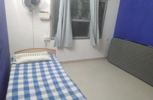 Velachery Apartment | Spacious 2BHK in Velachery, with aircons, equipped kitchen, car park, WiFi and other utilities