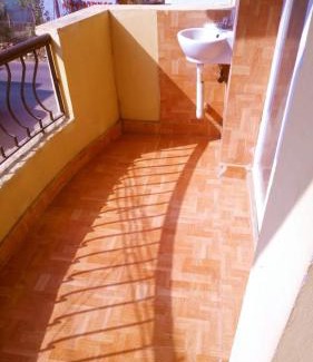 Velachery Apartment | Spacious 2BHK in Velachery, with aircons, equipped kitchen, car park, WiFi and other utilities