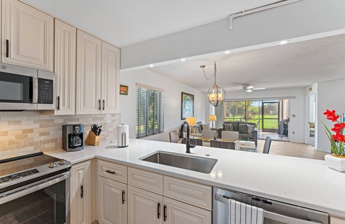 Sea Palms Apartment | Spacious 2BR 2BA apartment close to the beach