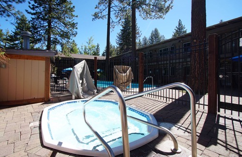 South Lake Tahoe Condo | Spacious 2BR Apartment Near Casinos & Lake