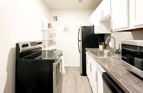 Grand Rapids Apartment | Spacious 2BR Apartment in Historic Heritage Hill
