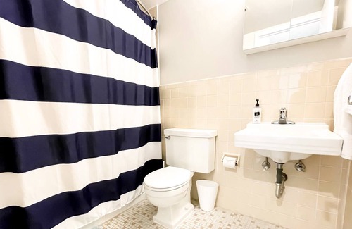 Grand Rapids Apartment | Spacious 2BR Apartment in Historic Heritage Hill