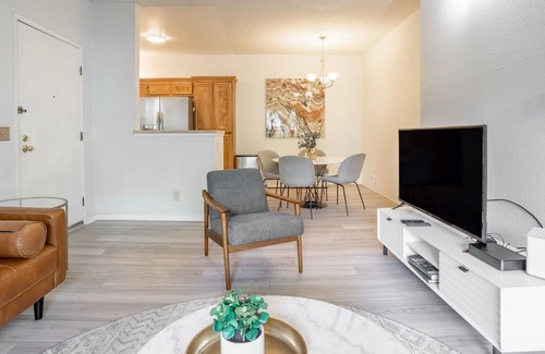 Fremont Apartment | Spacious 2BR Apartment in Fremont + Parking