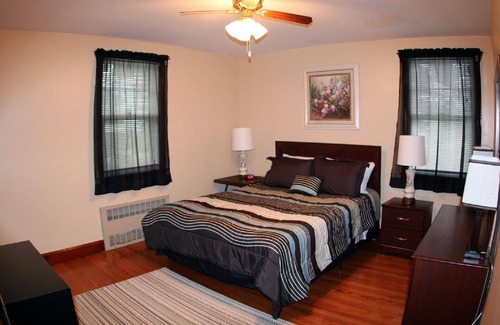 Raritan House | Spacious 2br apartment in Raritan - Fully furnished!