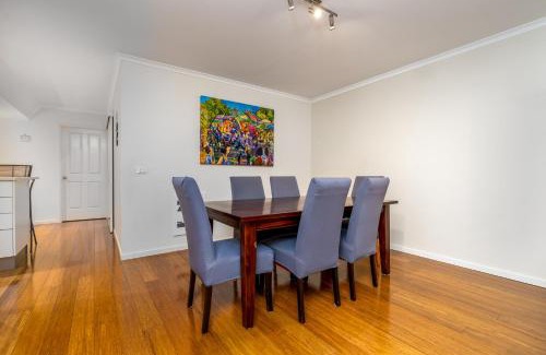 Narrabundah Apartment | Spacious 2BR APT Panoramic Views Central Location - Hosted by CanStay